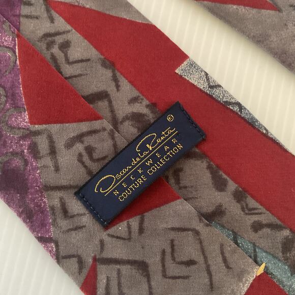 Vintage Tie 100% Silk Oscar de la Renta Made in USA Abstract Geometric Red Gray - Picture 4 of 7